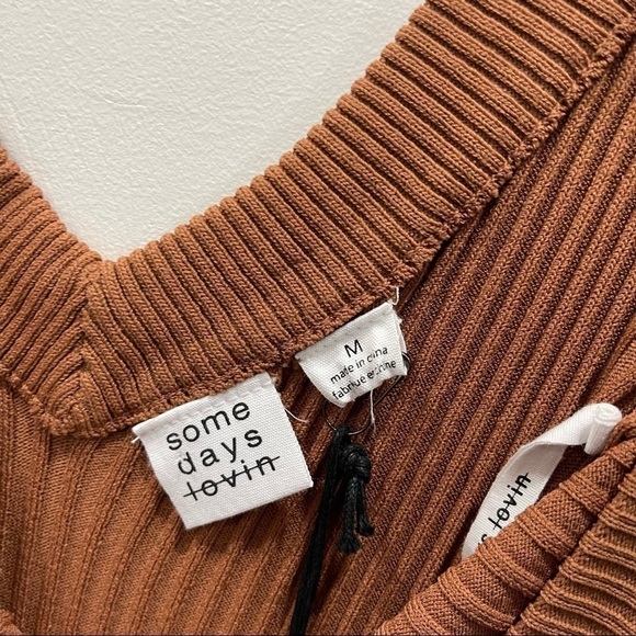 Somedays Lovin Pastel Skies Pinafore Ribbed Dress in Hazelnut Medium V-Neck New - Picture 11 of 12